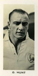 1935 John Sinclair English & Scottish Football Stars #7 George Hunt Front