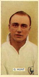 1935 Carreras Famous Footballers #23 G. Hunt Front