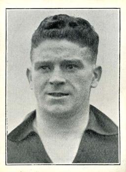 1935 R & J Hill Popular Footballers #9 George Camsell Front