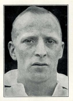 1935 R & J Hill Popular Footballers #35 Tom Cooper Front