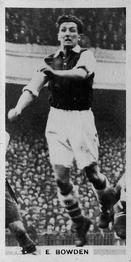 1934 J. A. Pattreiouex Footballers in Action #42 Ray Bowden Front