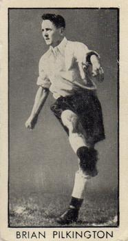 1957 D.C. Thomson Football Stars #48 Brian Pilkington Front