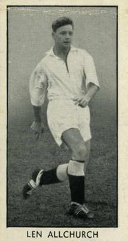 1956 D.C. Thomson The Wizard Famous Footballers #8 Len Allchurch Front