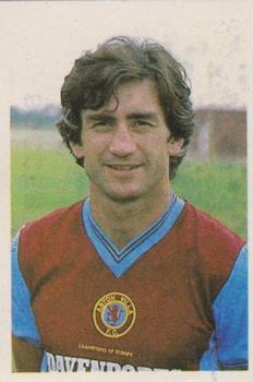 1983-84 FKS Publishers Soccer Stars #20 Dennis Mortimer Front