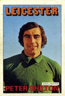 1972 A&BC Red Backs #80 Peter Shilton Front
