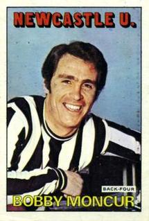 1972 A&BC Red Backs #149 Bobby Moncur Front