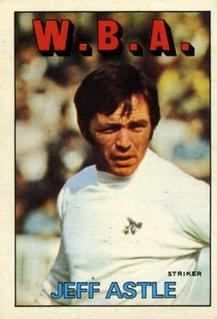 1972 A&BC Red Backs #153 Jeff Astle Front