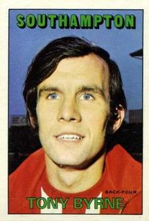 1972 A&BC Red Backs #163 Tony Byrne Front