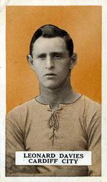 1924 British American Tobacco Famous Footballers #8 Len Davies Front