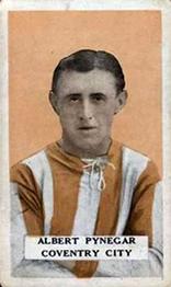 1925 British American Tobacco Famous Footballers #18 Albert Pynegar Front