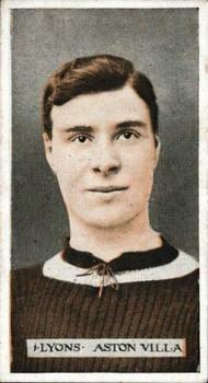 1914 Wills's Famous Footballers #17 Tom Lyons Front