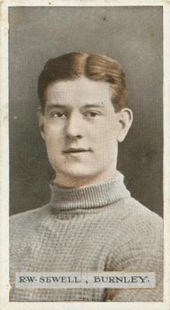 1914 Wills's Famous Footballers #47 Ronnie Sewell Front