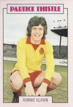1973-74 A&BC Footballers (Scottish, Red backs) #101 Ronnie Glavin Front