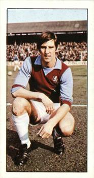 1973-74 Barratt & Co. Football Stars #2 Chris Nicholl Front