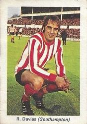 1971-72 IPC Magazines My Favorite Soccer Stars (Tiger) #26 Ron Davies Front