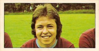 1975-76 Bassett & Co. Football Stars #39 Brian Flynn Front