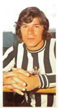 1975-76 IPC Magazines Soccer Super Stars of Britain #37 Malcolm MacDonald Front