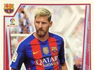 2016-17 Panini LaLiga Santander Stickers (Brazil) #60 Lionel Messi Front