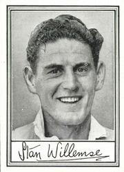 1954 Barratt & Co. Famous Footballers (A2) #48 Stan Willemse Front