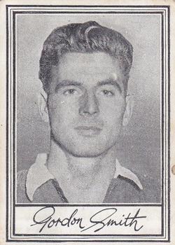 1955 Barratt & Co. Famous Footballers (A3) #38 Gordon Smith Front