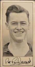 1958 Barratt & Co. Famous Footballers (A6) #1 Peter McParland Front