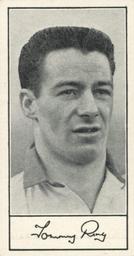 1958 Barratt & Co. Famous Footballers (A6) #51 Tommy Ring Front