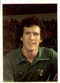 1980-81 Daily Star Football #210 Roger Hansbury Front