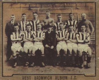 1931 Topical Times Famous Football Teams #NNO West Bromwich Albion F.C. Front