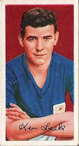1961 Barratt & Co. Famous Footballers (A9) - A8 Misprint #16 Ken Leek Front