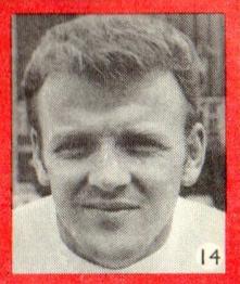 1969 Charles Buchan's Football Monthly World Stars #14 Billy Bremner Front
