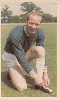 1970 D.C. Thomson World Cup Stars #52 Terry Hennessey Front