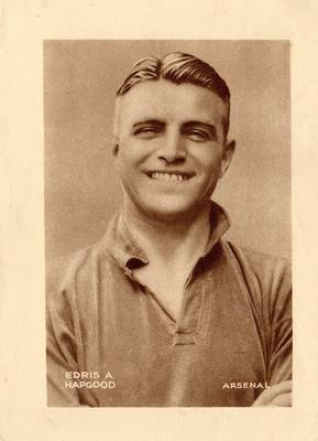 1937 Shermans Pools Searchlight on Famous Players #NNO Eddie Hapgood Front