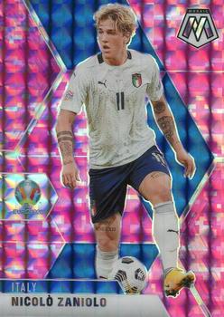 2021 Panini Mosaic UEFA EURO 2020 - Mosaic Camo Pink #139 Nicolo Zaniolo Front