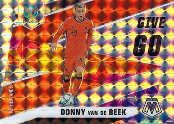 2021 Panini Mosaic UEFA EURO 2020 - Give and Go Mosaic #12 Donny van de Beek Front