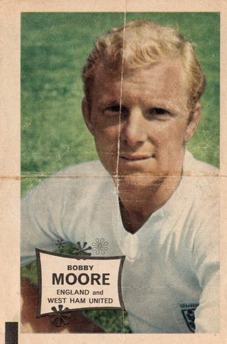 1967 A&BC World Cup Footballers #NNO Bobby Moore Front