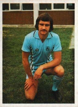 1976-77 Panini Football 77 (UK) #62 Larry Lloyd Front
