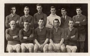 1922-23 Pluck Famous Football Teams #1 Arsenal FC Front