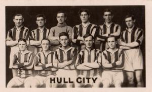 1922-23 Pluck Famous Football Teams #19 Hull City Front