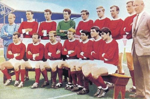 1965-66 D.C. Thomson The Hornet Top Cup Teams #NNO Manchester United Front