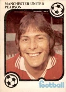 1975-76 Monty Gum Football Now #NNO Stuart Pearson Front