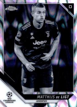 2021-22 Topps Chrome UEFA Champions League - Black & White Ray Wave Refractor #61 Matthijs de Ligt Front