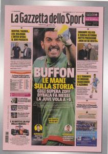 2016-17 Panini Calciatori Stickers #566 Gianluigi Buffon Front