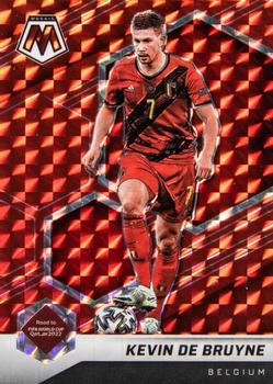 2021-22 Panini Mosaic Road to FIFA World Cup - Mosaic Red #194 Kevin De Bruyne Front