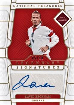 2022 Panini National Treasures FIFA Road to World Cup - Legendary Signatures Gold #LS-DBE David Beckham Front