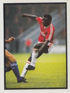 1987-88 Daily Mirror/Sunday Mirror Soccer 88 Stickers #25 Garth Crooks Front