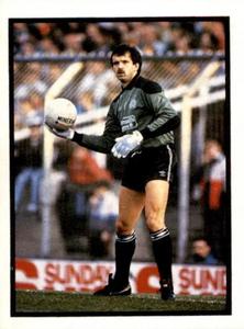 1987-88 Daily Mirror/Sunday Mirror Soccer 88 Stickers #129 Martin Thomas Front