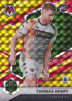 2021-22 Panini Mosaic Serie A - Mosaic Choice Red & Gold #114 Thomas Henry Front