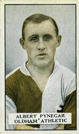 1925 Gallaher Famous Footballers #65 Albert Pynegar Front