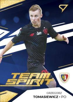 2023-24 SportZoo PKO BP Ekstraklasa Seria 1 - Team Spirit Gold Party #TS-15 Grzegorz Tomasiewicz Front