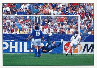 1994-95 Panini Supercalcio Stickers - L'Italia a USA '94 / Grazie, Azzurri! #P8 Italia vs Spain Front